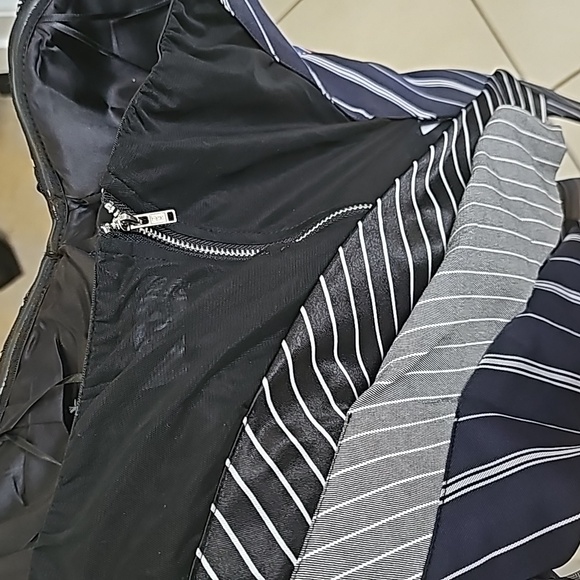 Akira unique necktie top - Picture 4 of 4